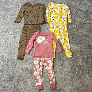 Bundle of 3 Old Navy Long Sleeve Baby Pajamas 18-24 months